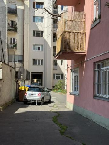 Апартаменти Sunny House One Братислава Екстер'єр фото